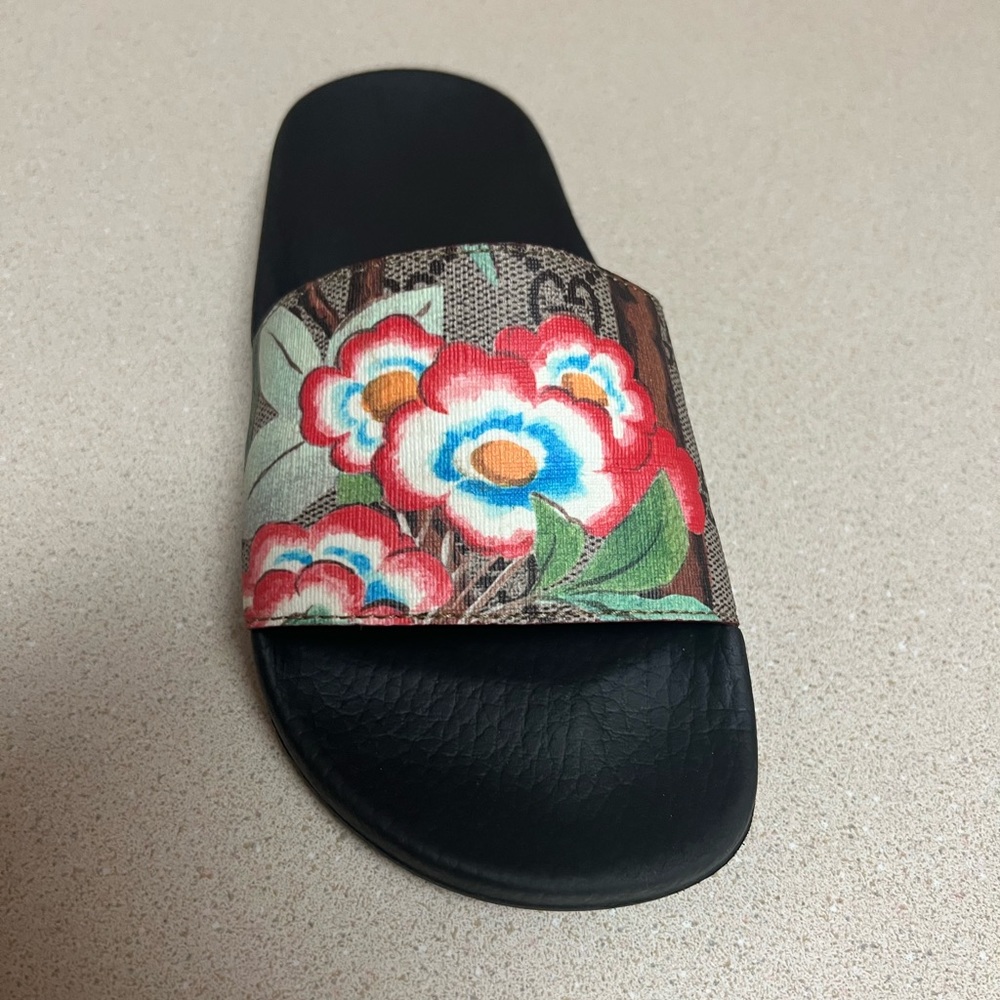 Gucci floral slide size 34